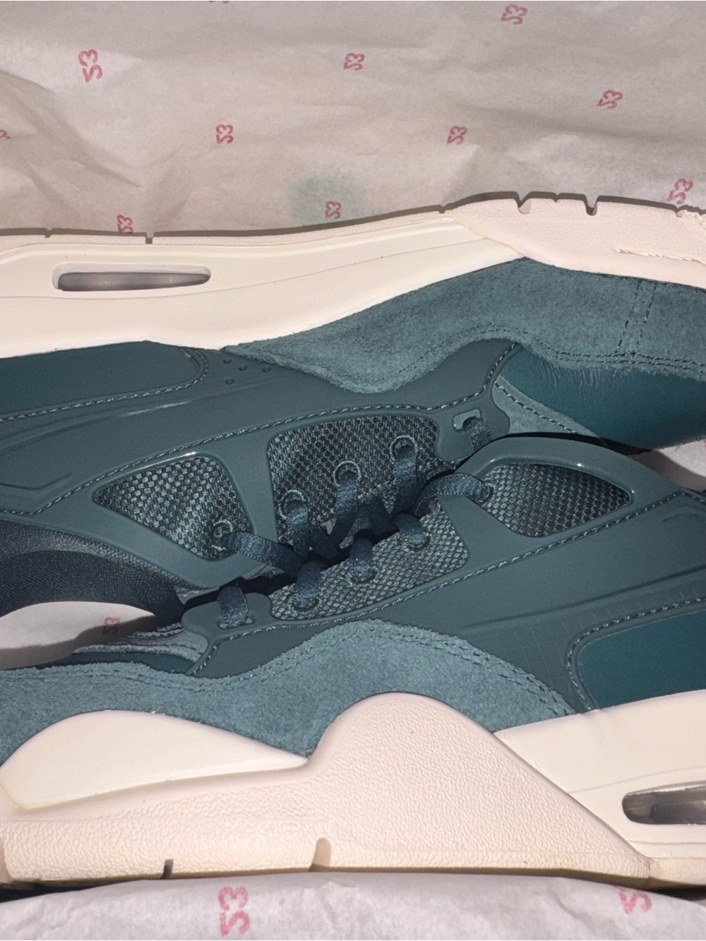 Nike air Jordan Women's Teal Athletic Sneakers Sz 8